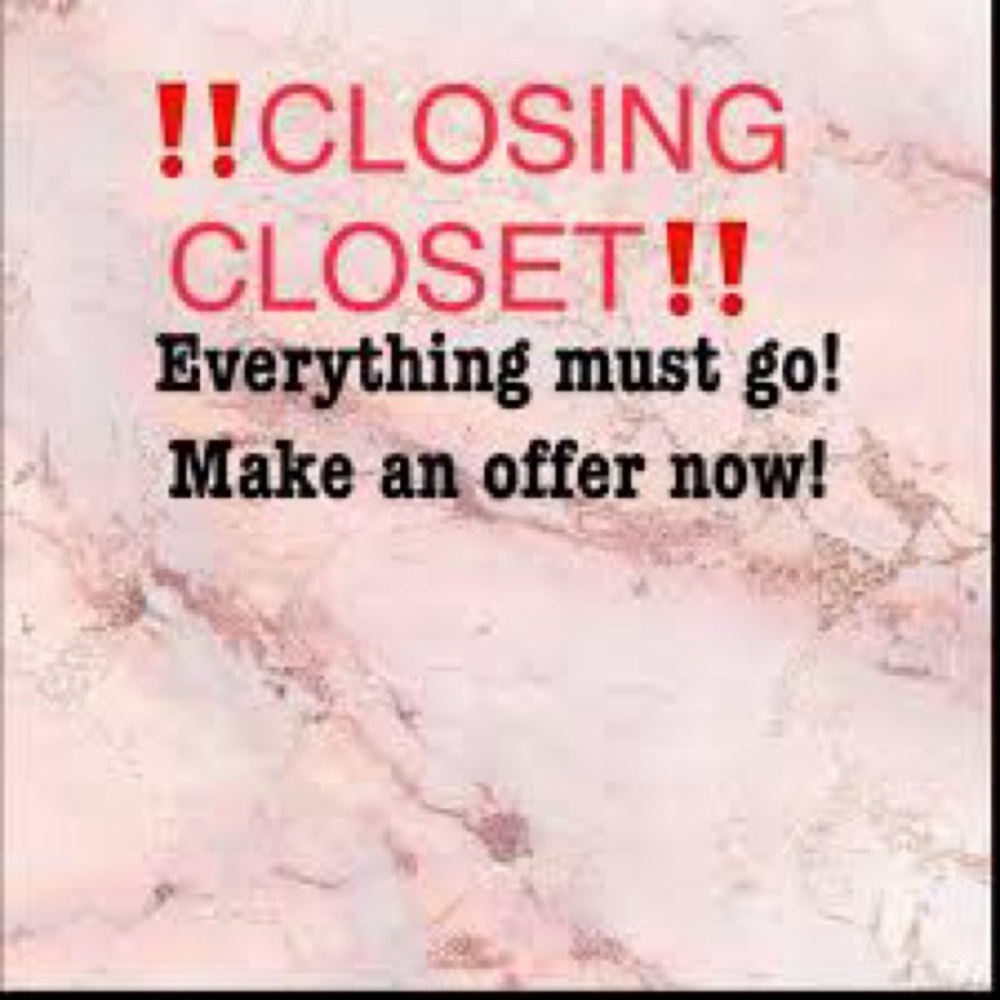 Closet closing soon ! Make an offer